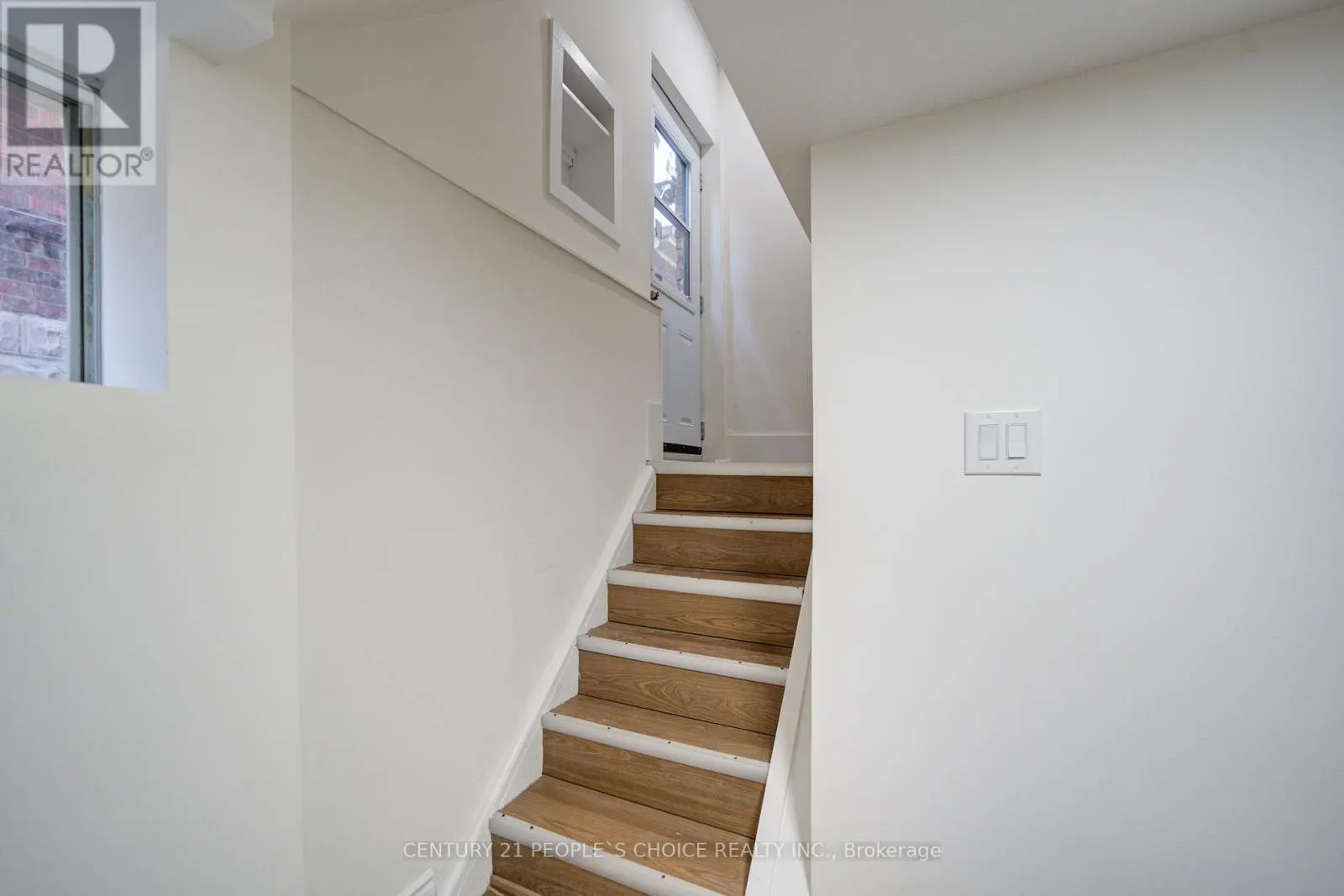 176 LONDON STREET S