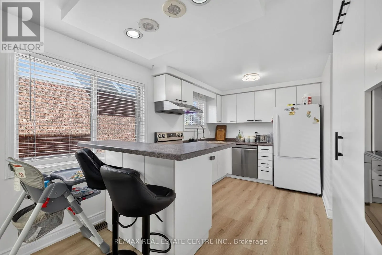 122 MOSS PLACE