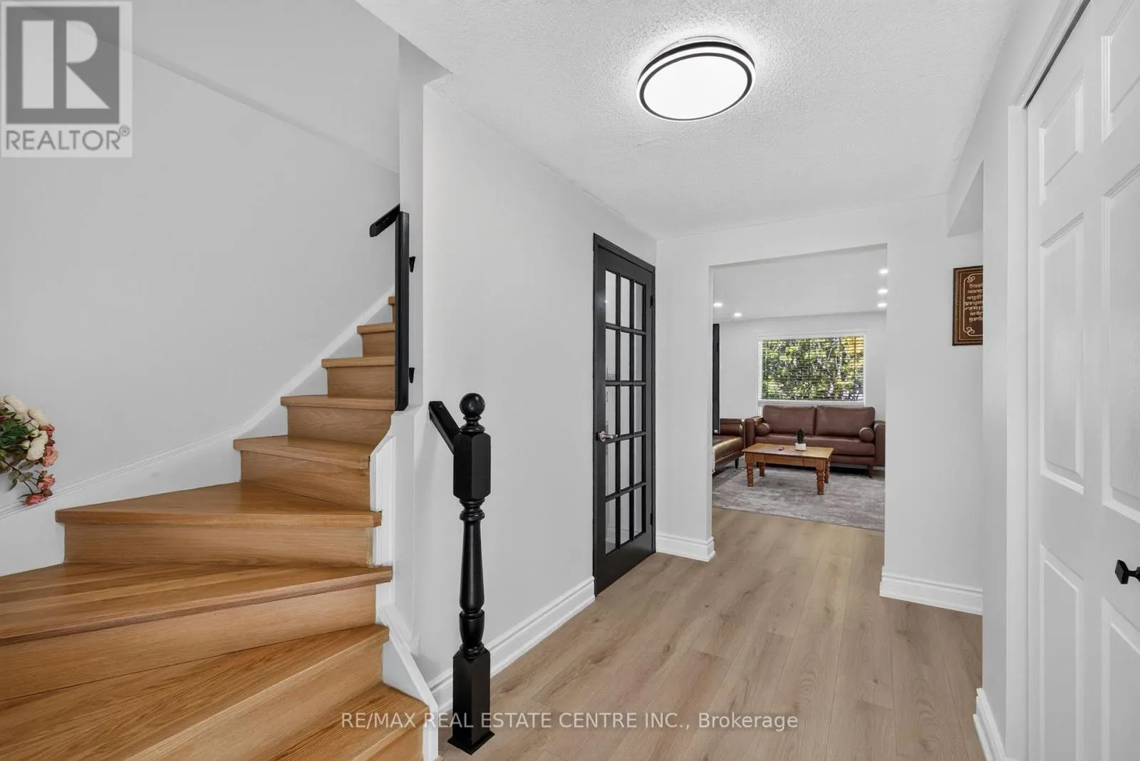 122 MOSS PLACE