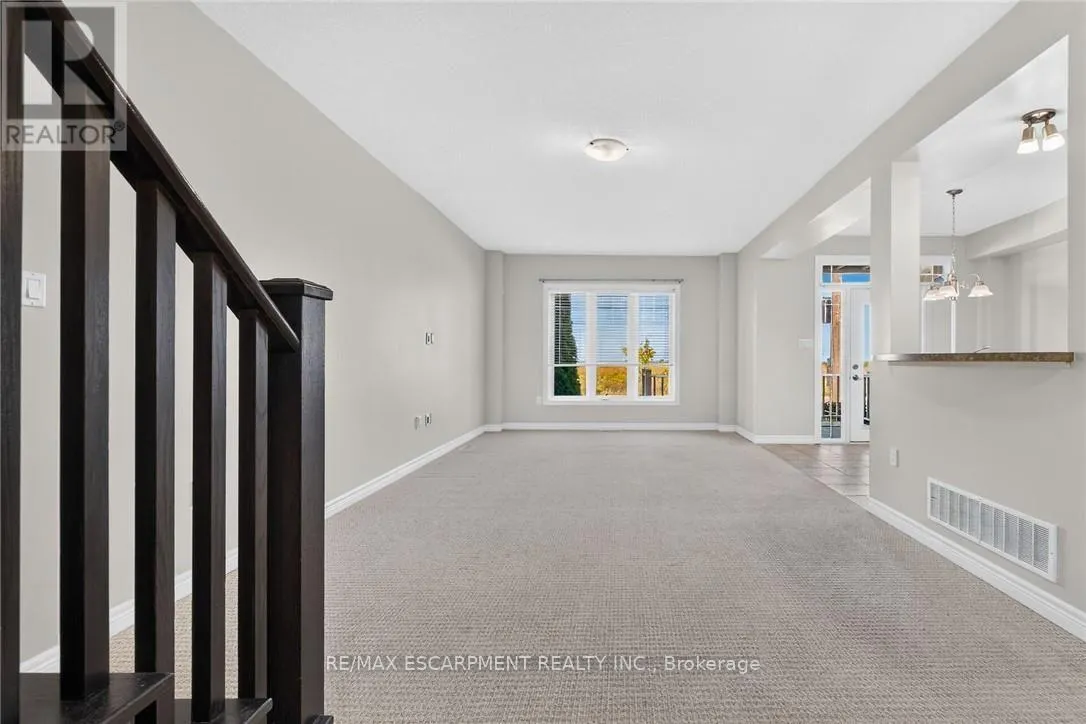 22 - 8 LAKELAWN ROAD
