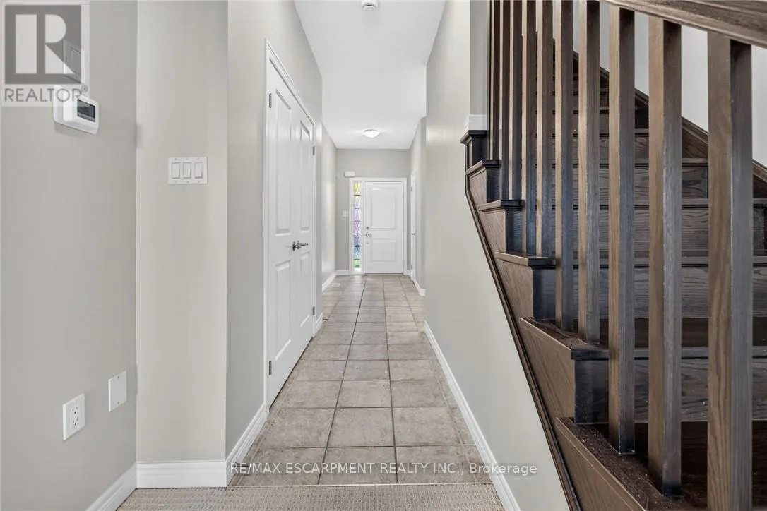 22 - 8 LAKELAWN ROAD
