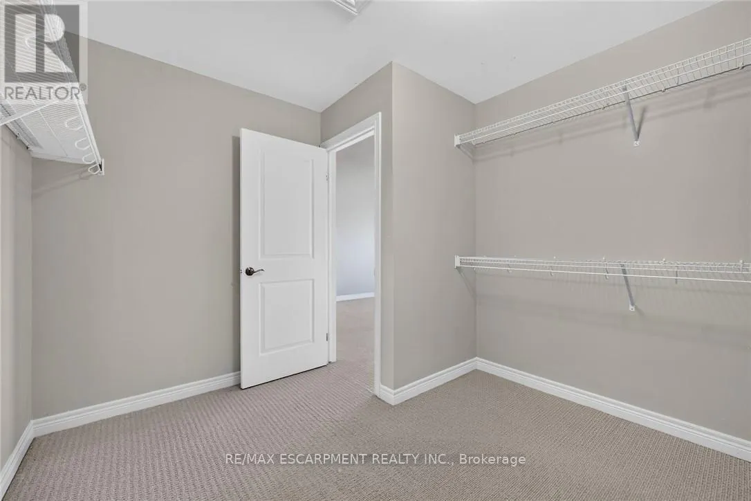 22 - 8 LAKELAWN ROAD
