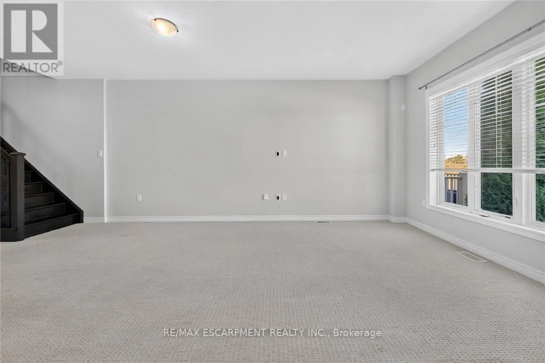 22 - 8 LAKELAWN ROAD