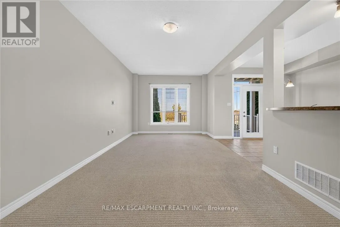 22 - 8 LAKELAWN ROAD