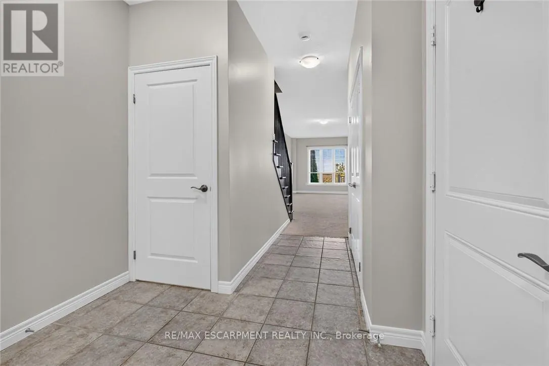22 - 8 LAKELAWN ROAD