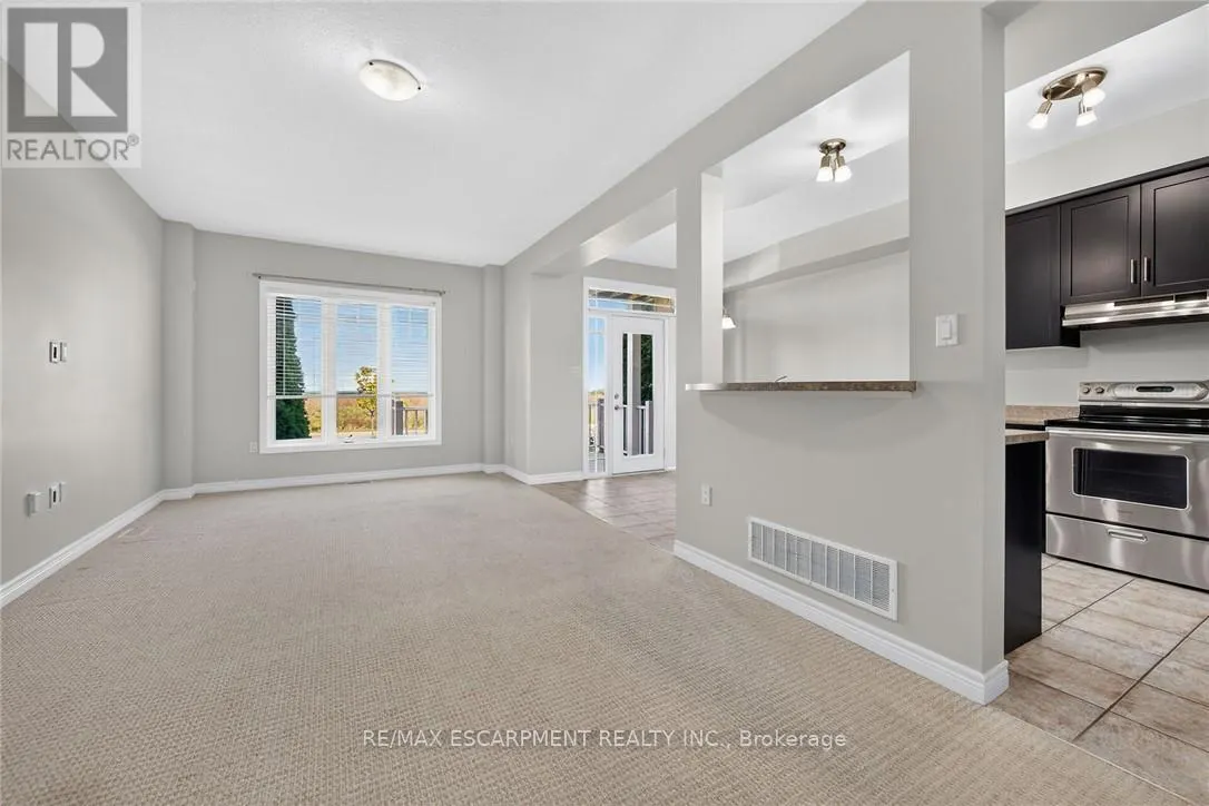 22 - 8 LAKELAWN ROAD