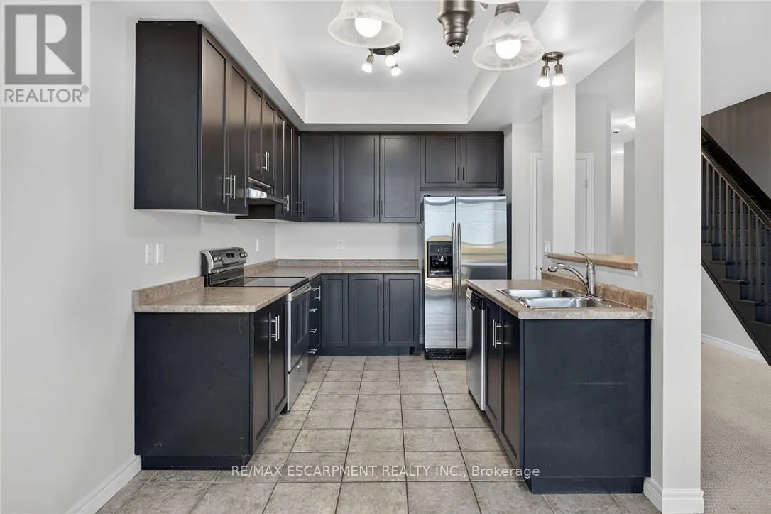 22 - 8 LAKELAWN ROAD