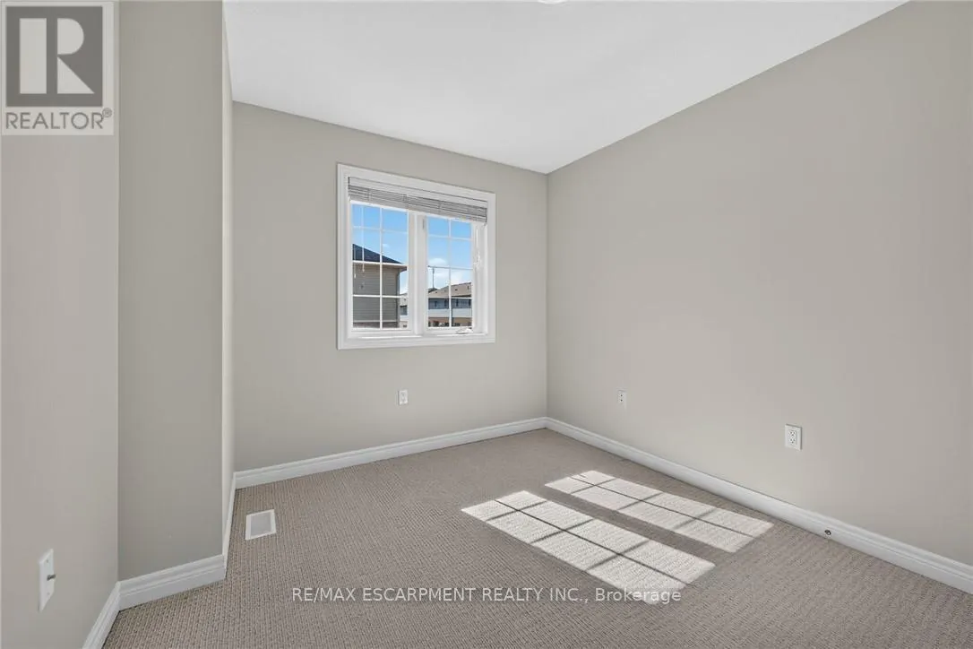 22 - 8 LAKELAWN ROAD