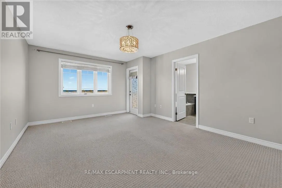 22 - 8 LAKELAWN ROAD