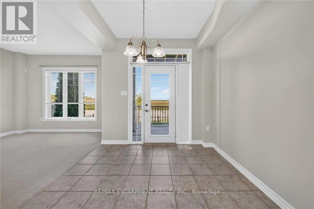 22 - 8 LAKELAWN ROAD