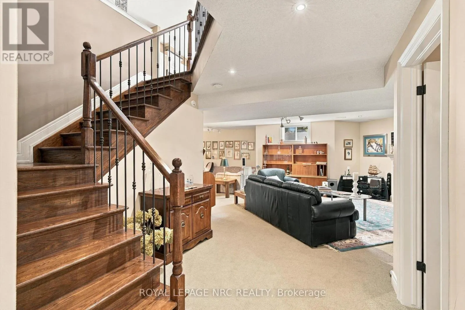 8 - 3232 MONTROSE ROAD #8