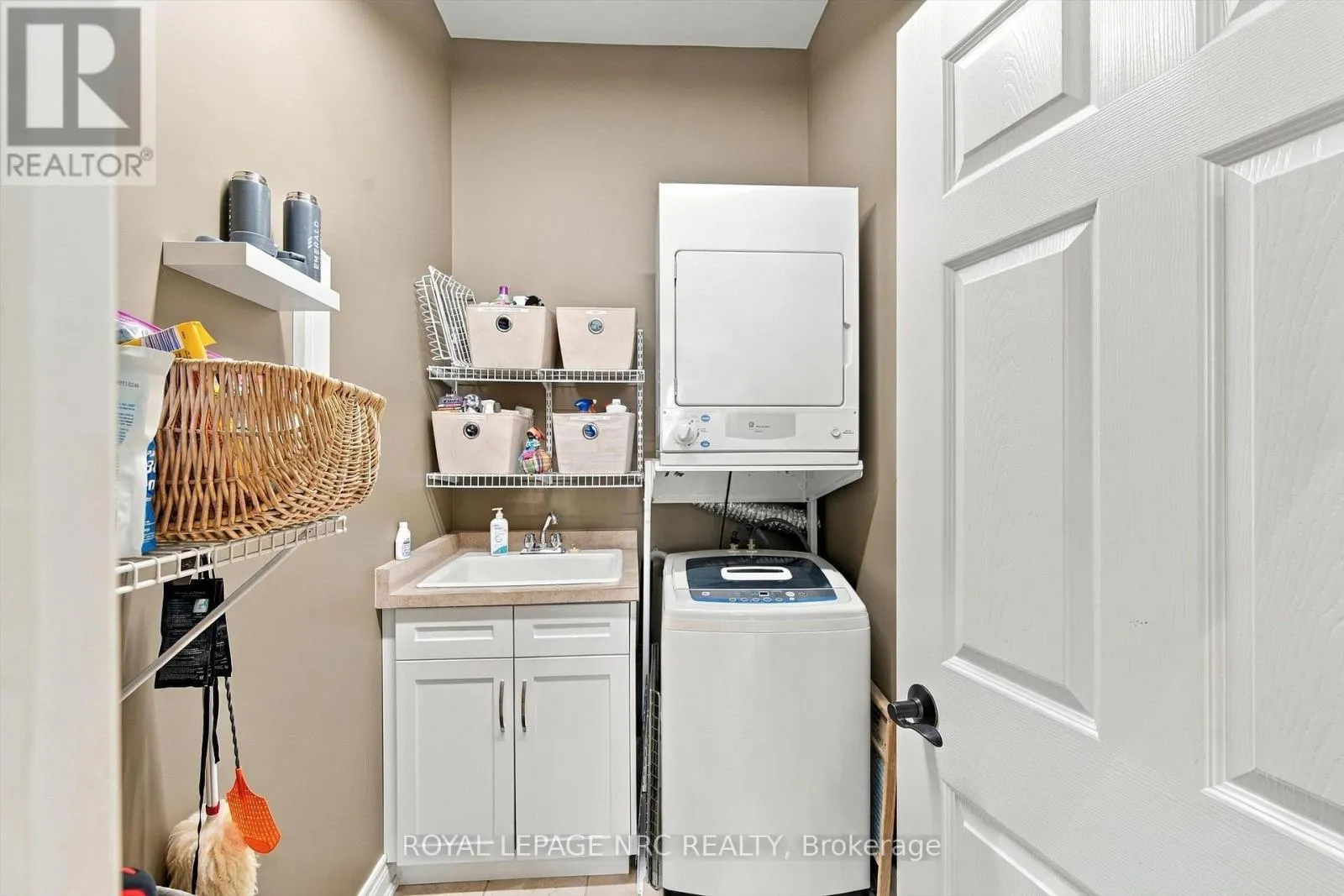 8 - 3232 MONTROSE ROAD #8