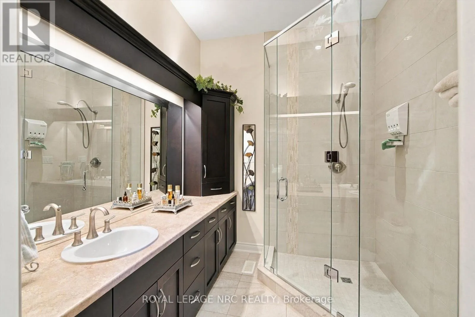 8 - 3232 MONTROSE ROAD #8