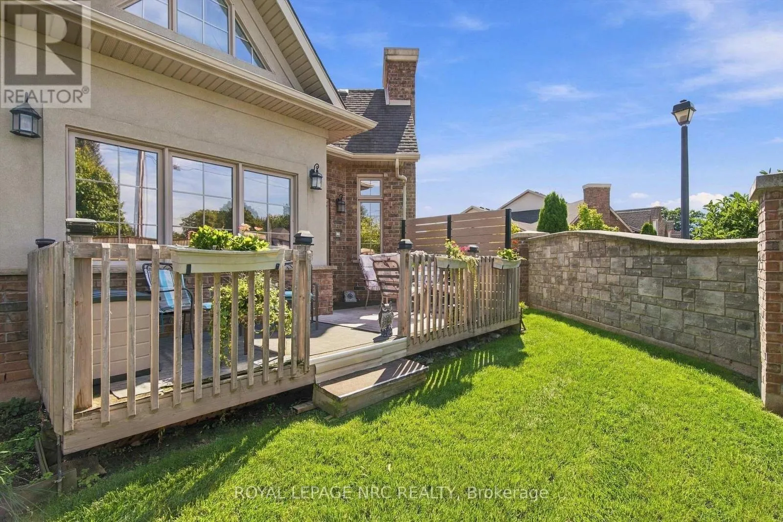 8 - 3232 MONTROSE ROAD #8