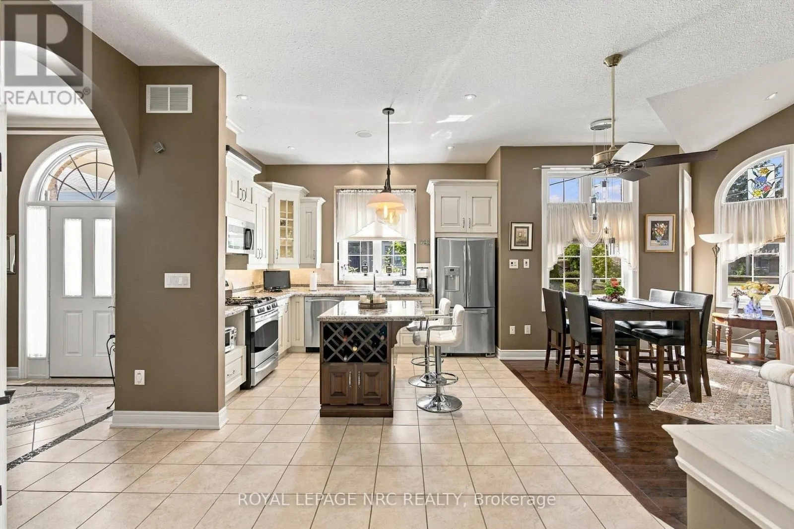 8 - 3232 MONTROSE ROAD #8