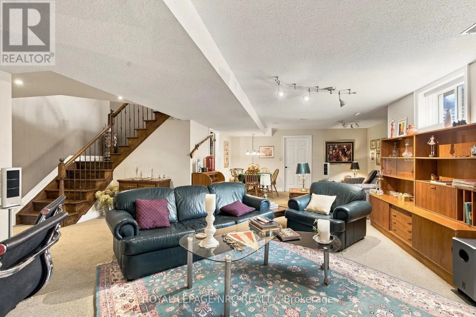 8 - 3232 MONTROSE ROAD #8