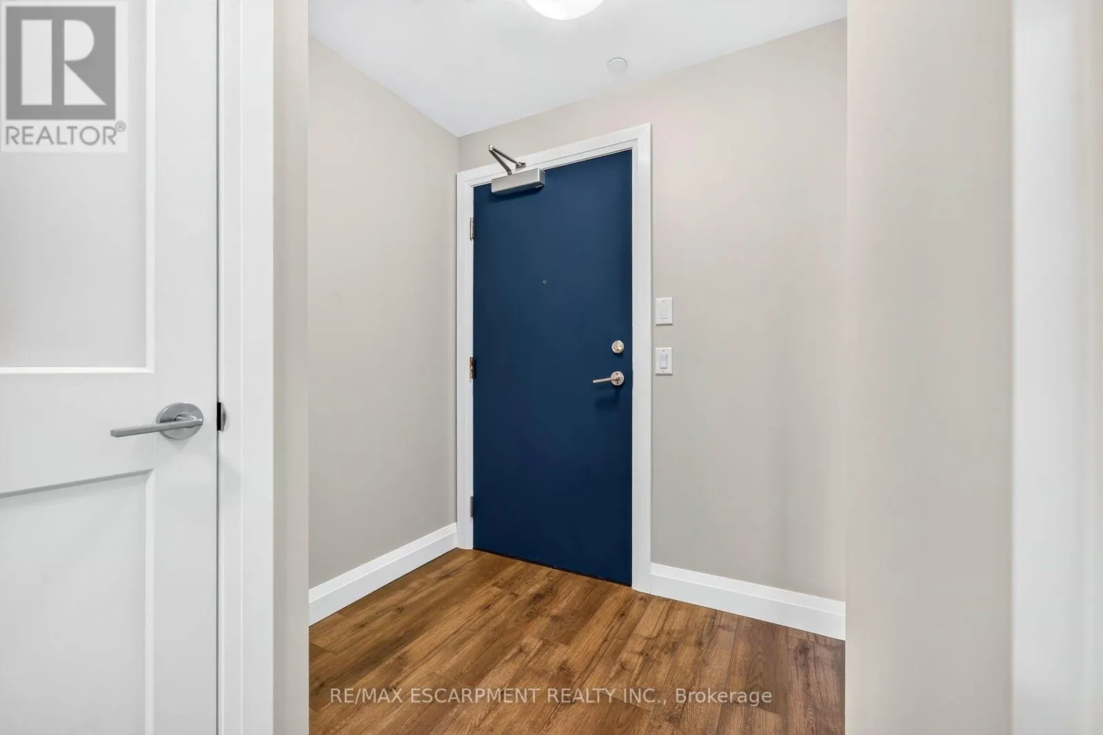 804 - 385 WINSTON ROAD
