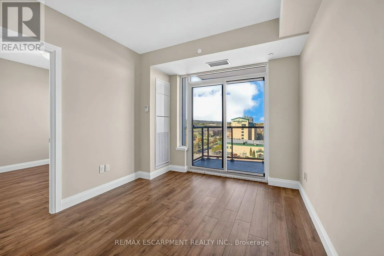 804 - 385 WINSTON ROAD