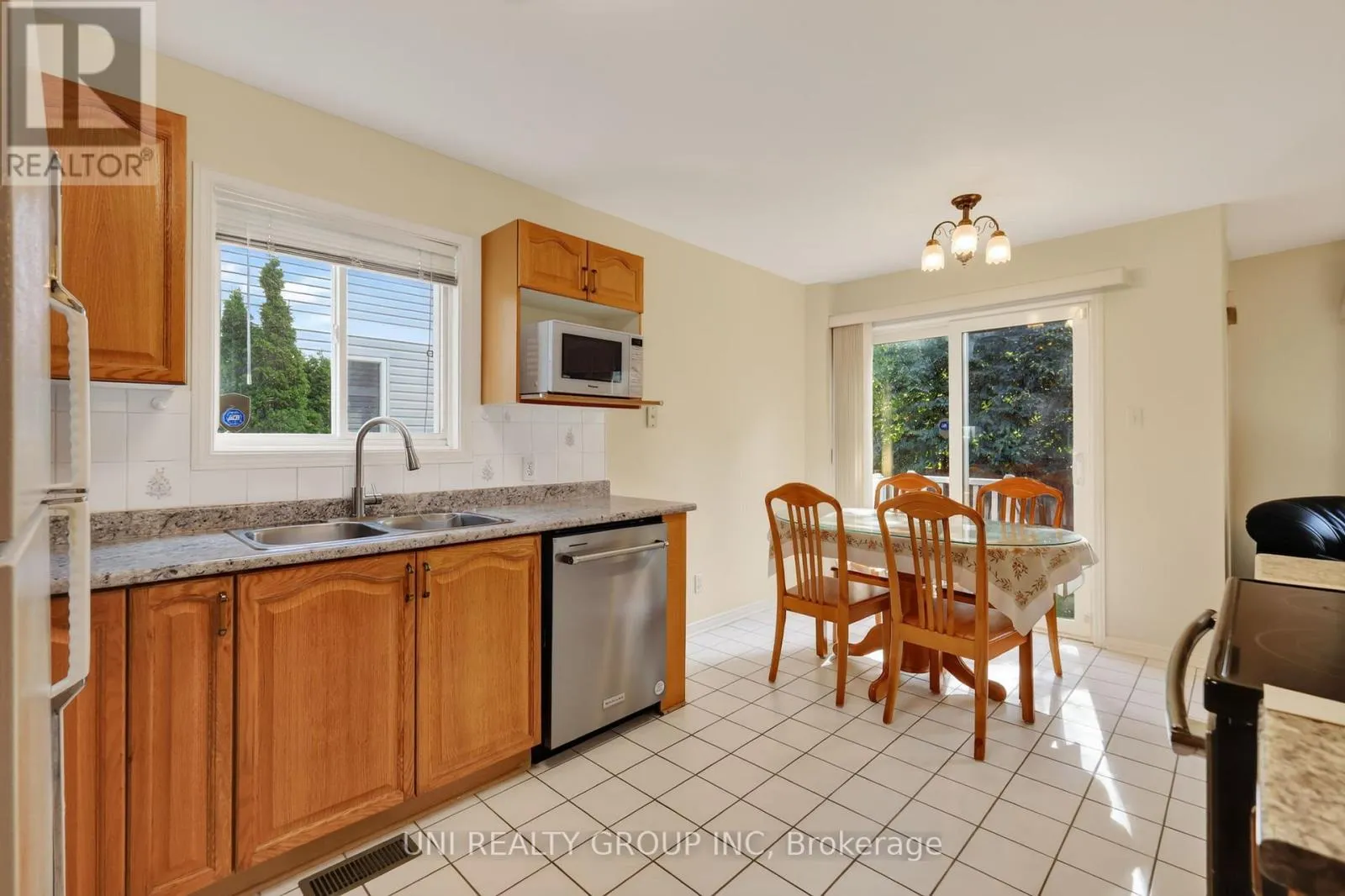 43 CRYSTAL PARK CRESCENT