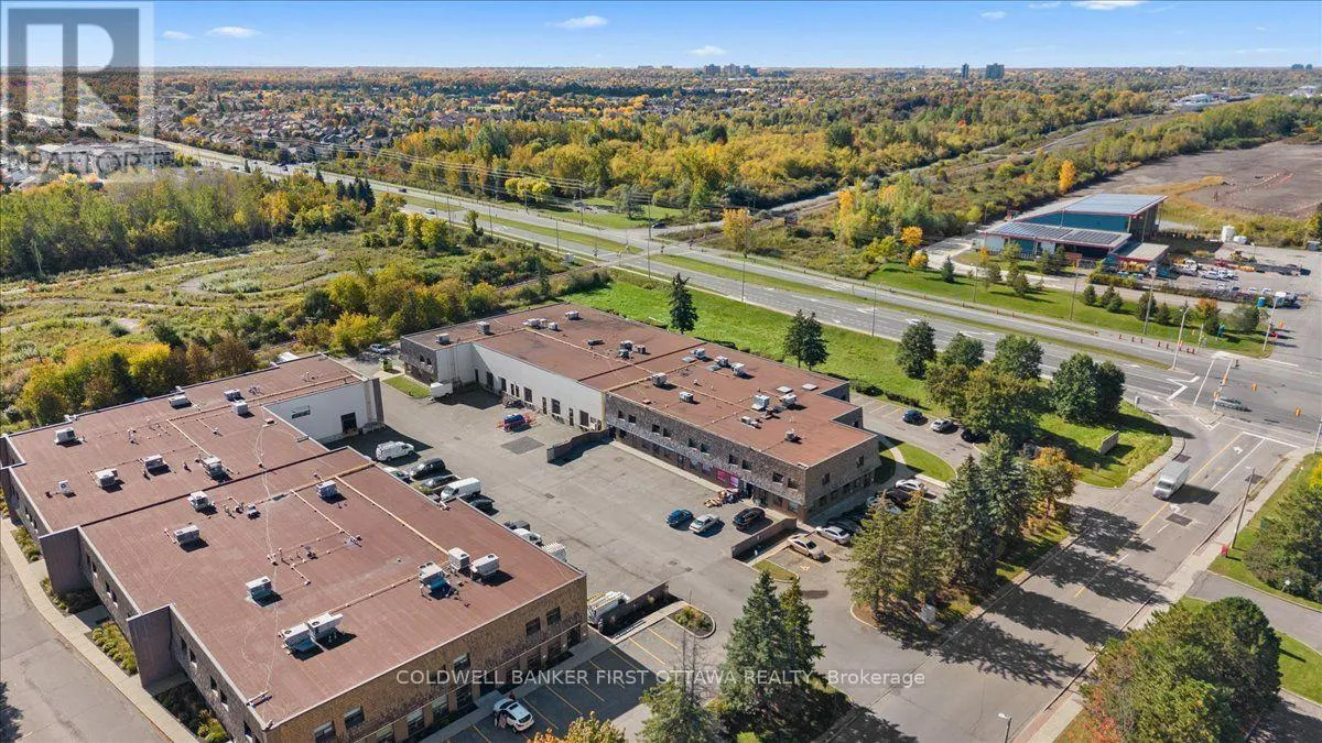 31 - 2000 THURSTON DRIVE