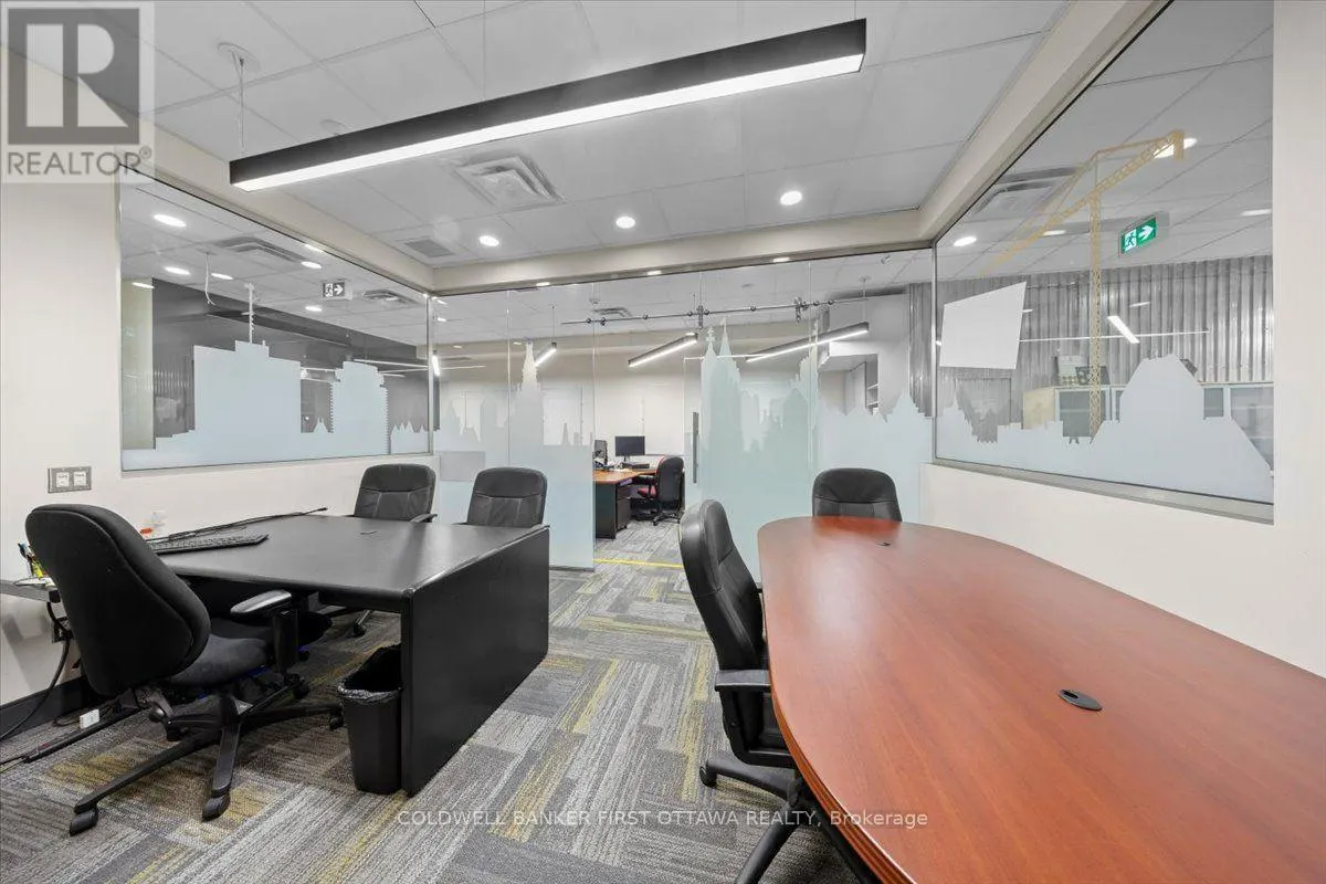 31 - 2000 THURSTON DRIVE
