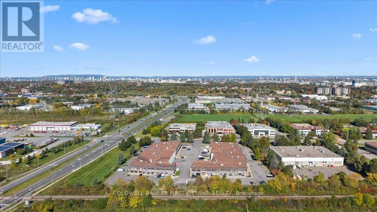 31 - 2000 THURSTON DRIVE