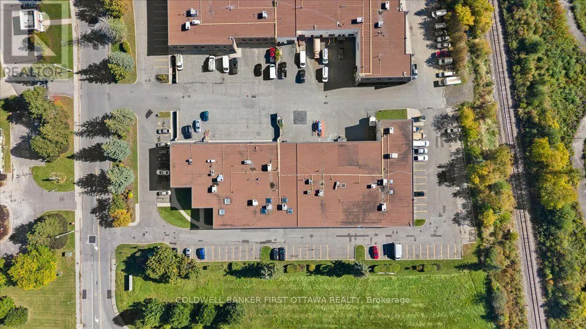 31 - 2000 THURSTON DRIVE