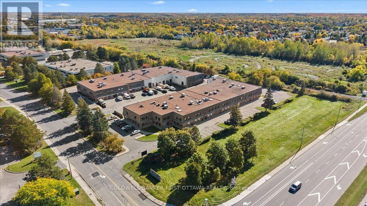 31 - 2000 THURSTON DRIVE