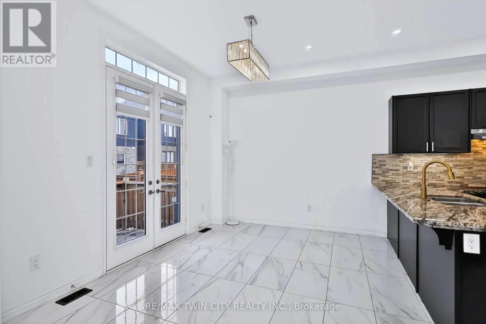 1 ROWLEY STREET