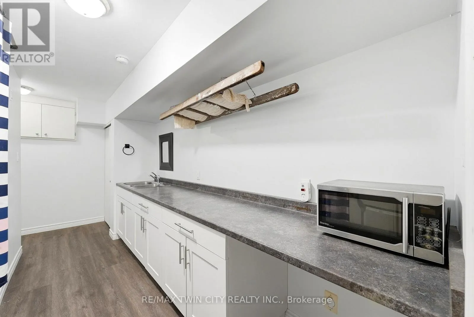 283 FENNEL STREET