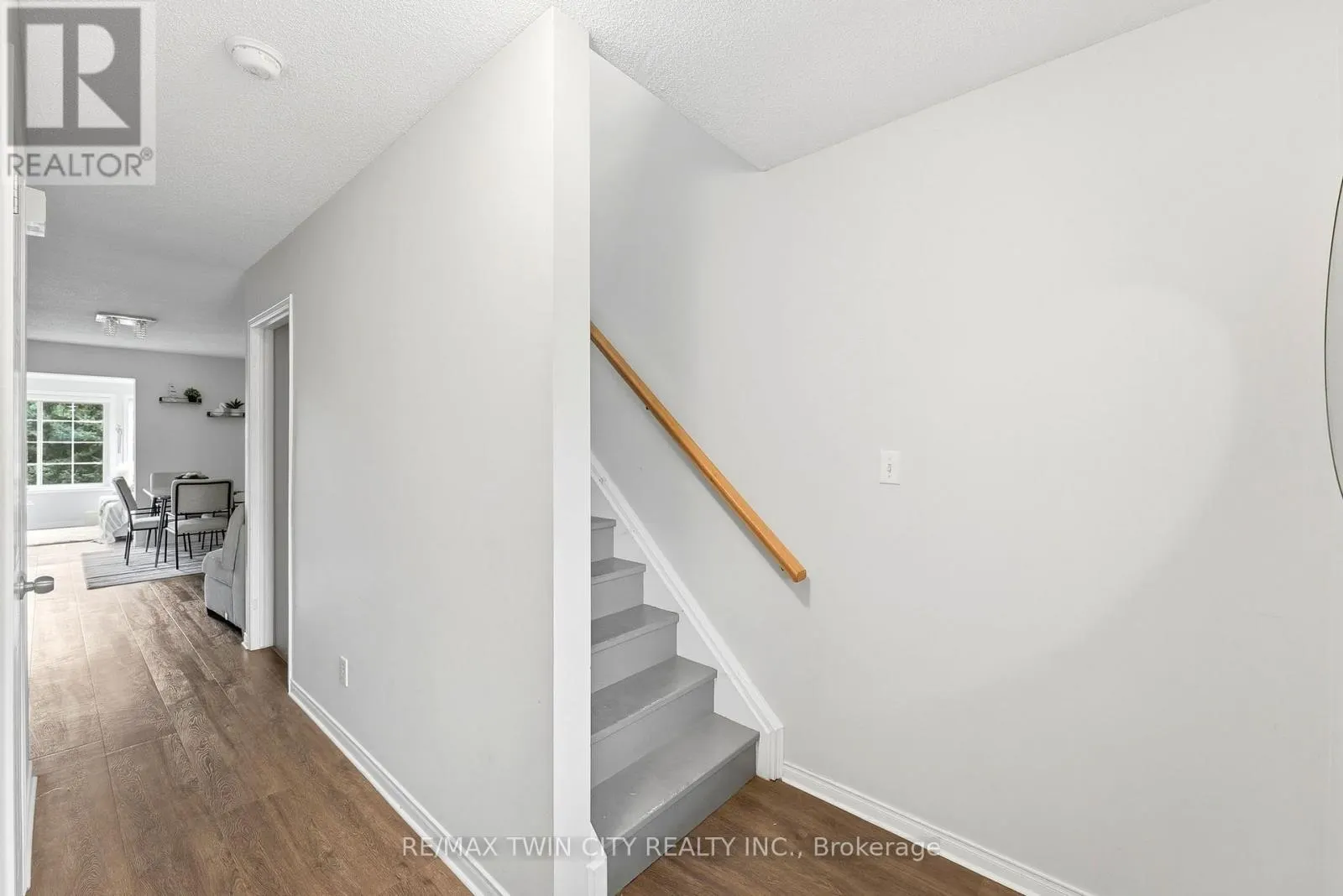 283 FENNEL STREET