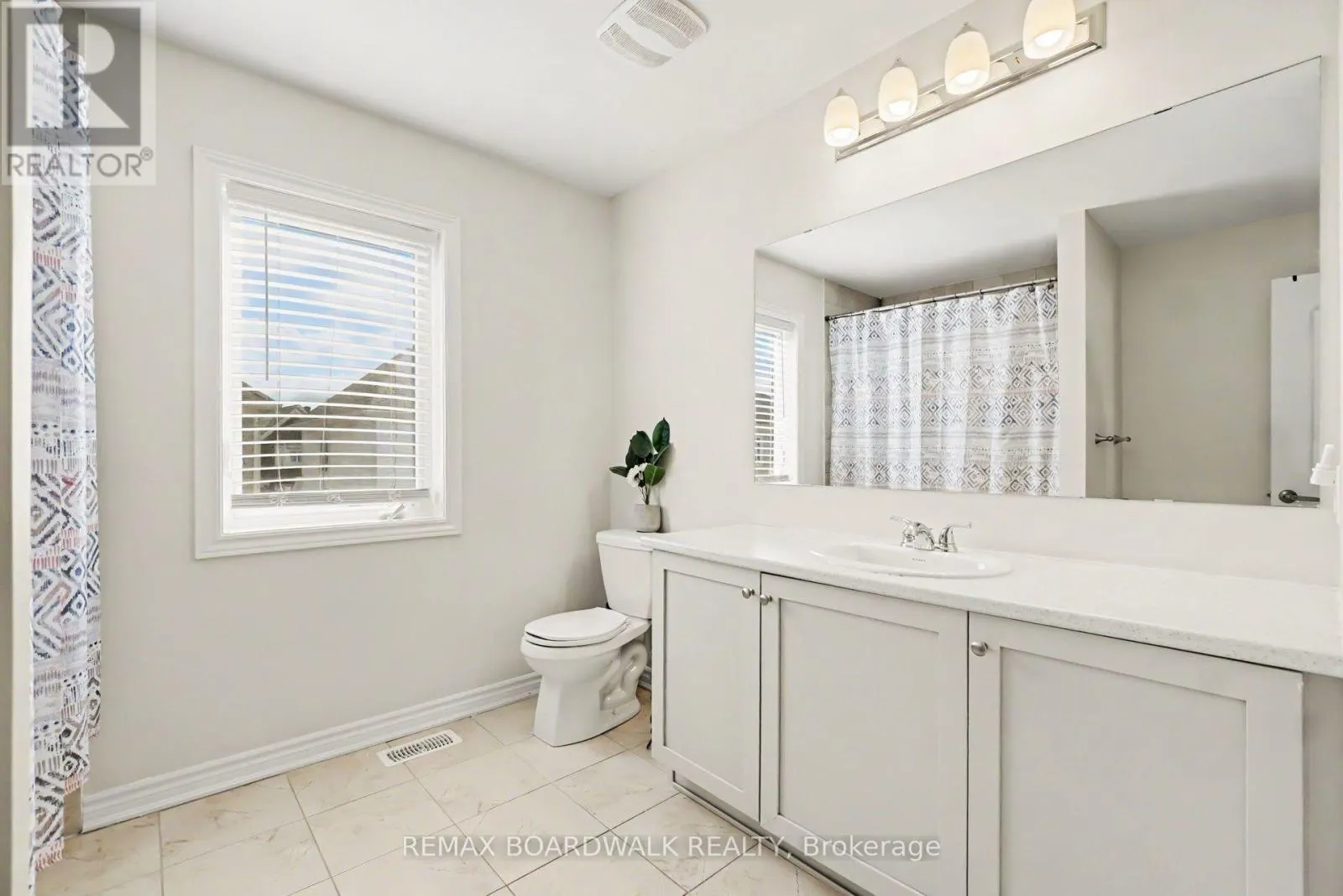 1008 CARDEN LANE