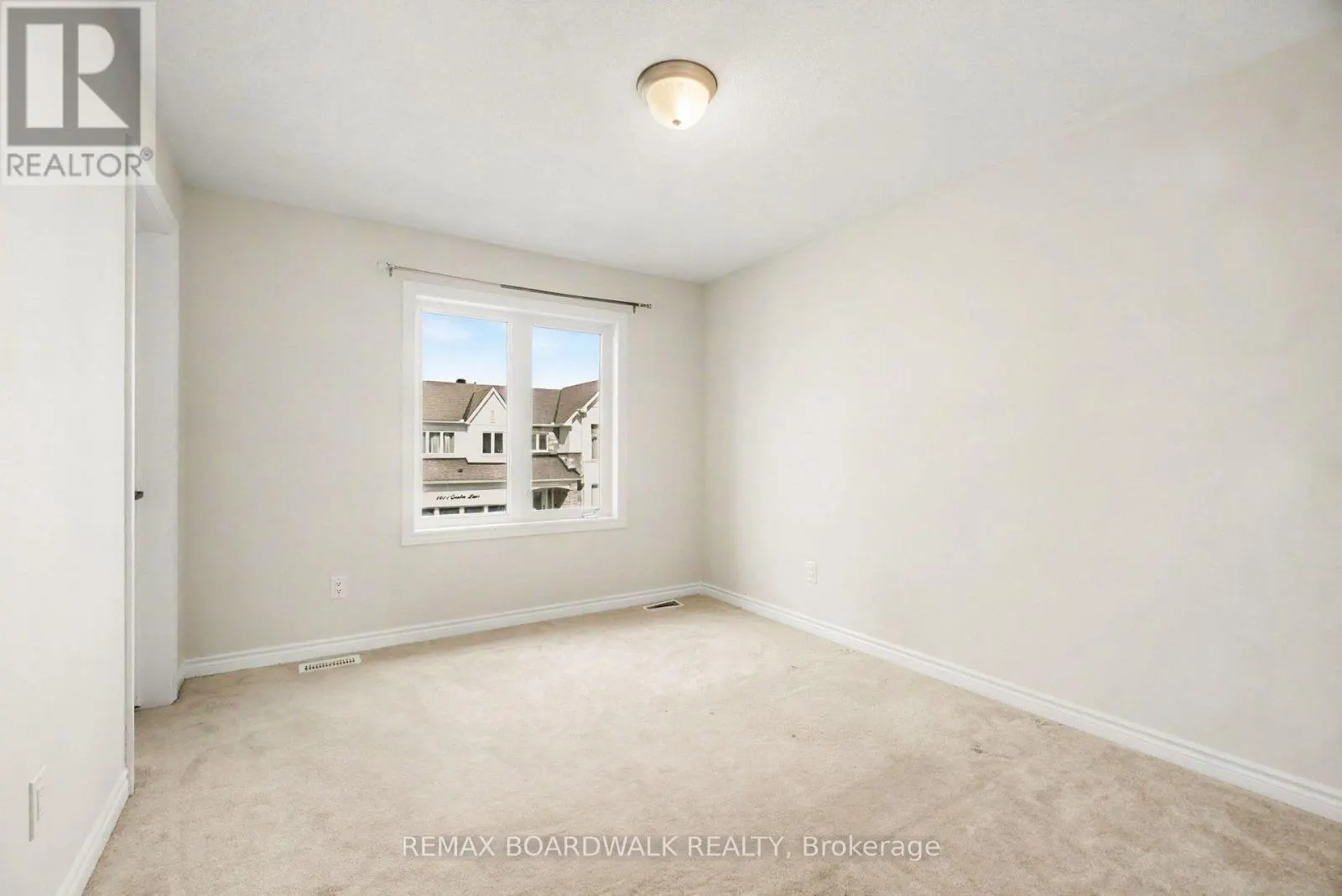 1008 CARDEN LANE