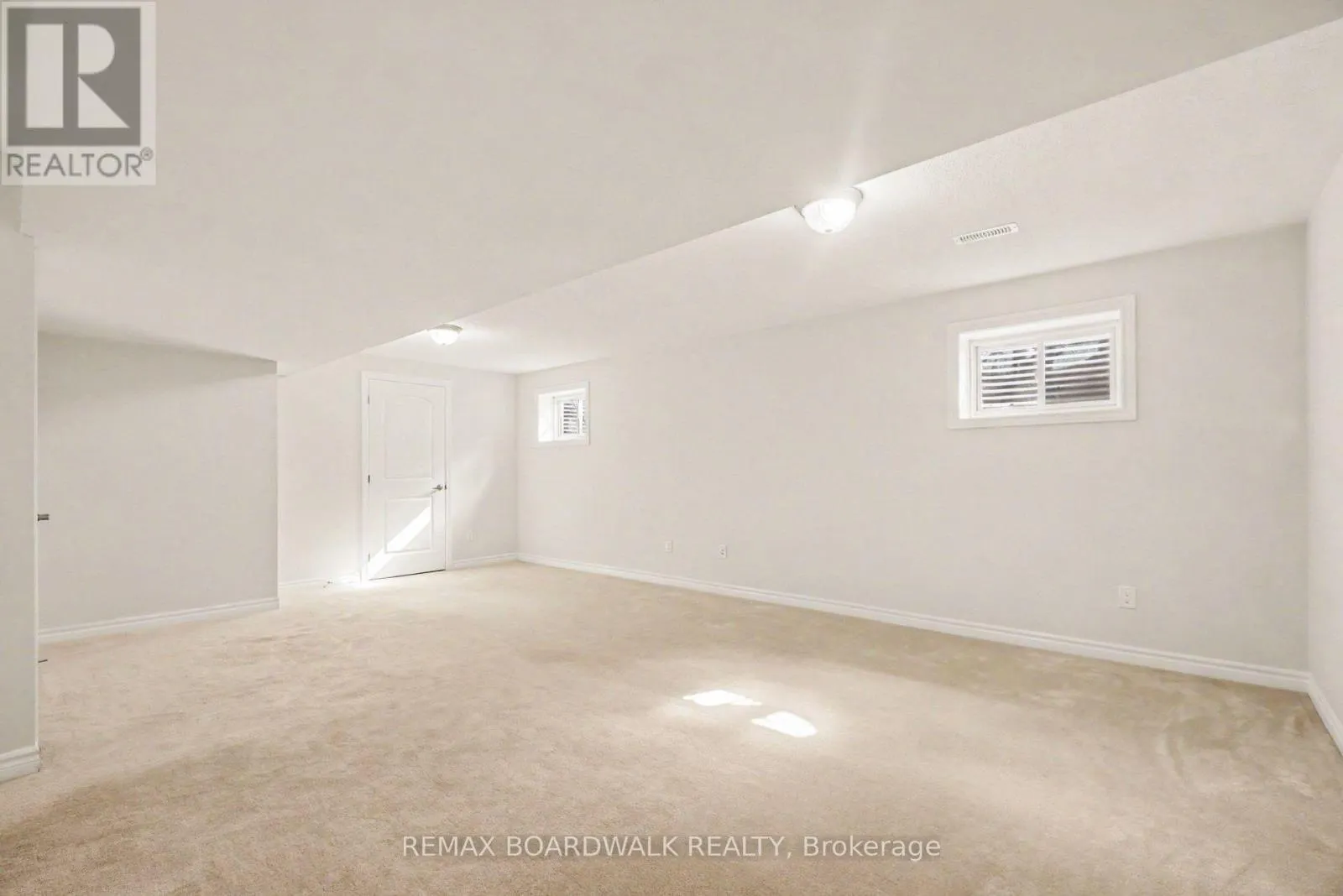 1008 CARDEN LANE