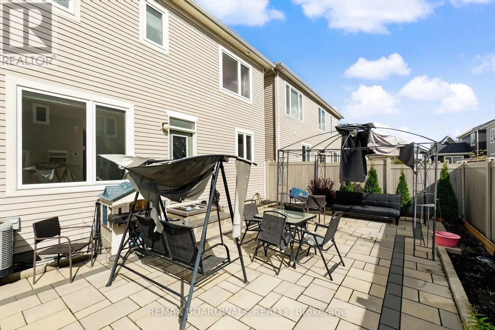 1008 CARDEN LANE