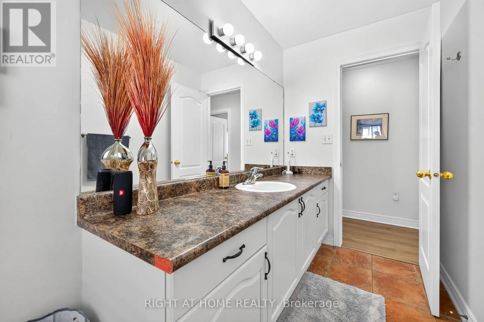 54 VINIFERA DRIVE
