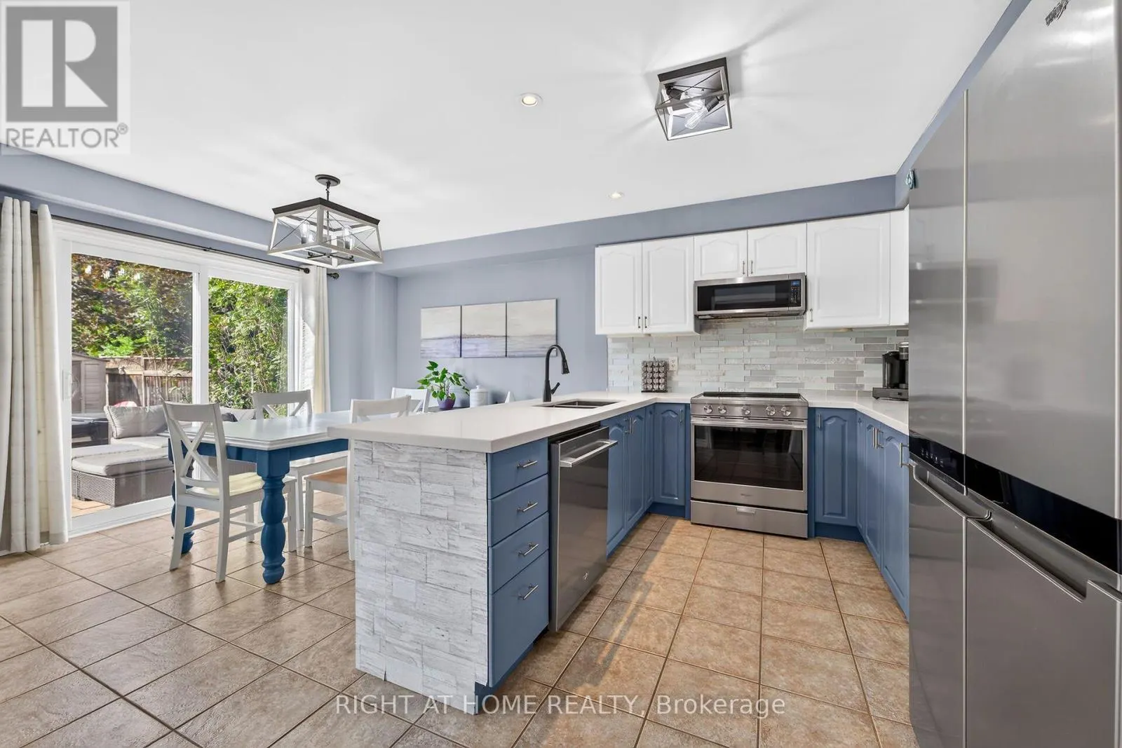54 VINIFERA DRIVE