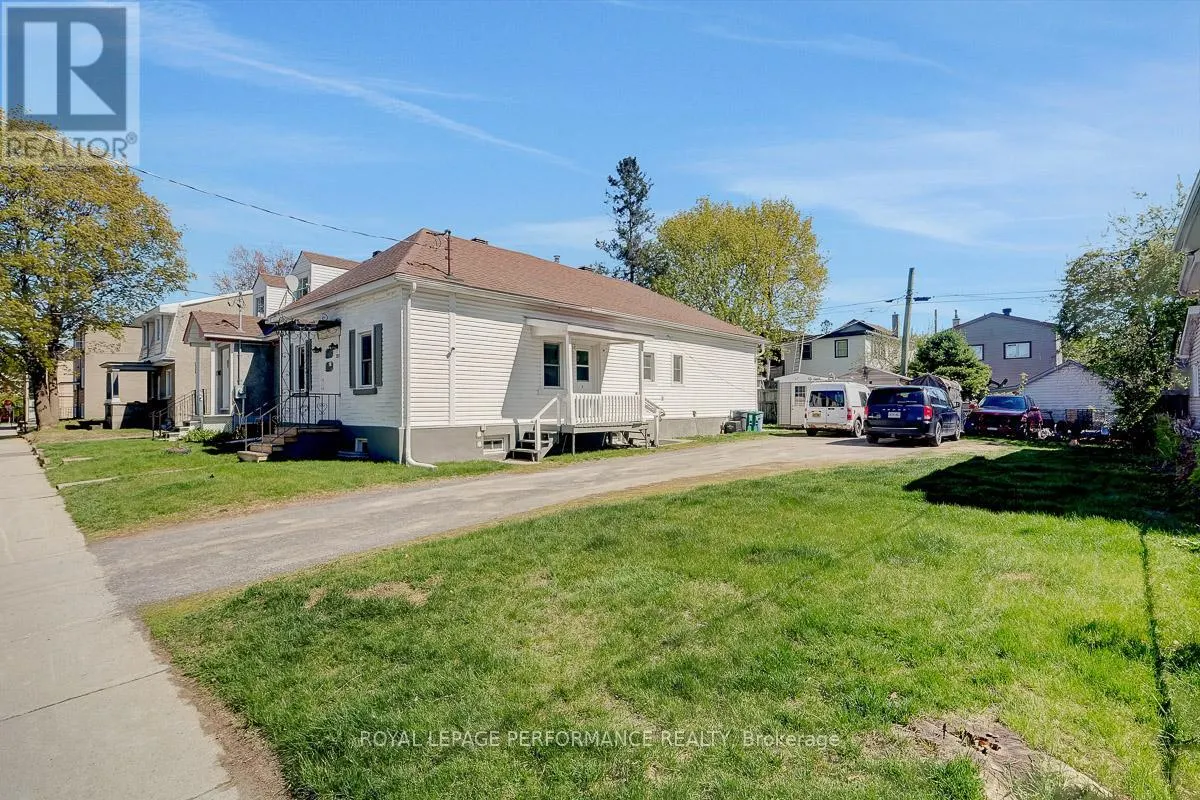 228 CARILLON STREET