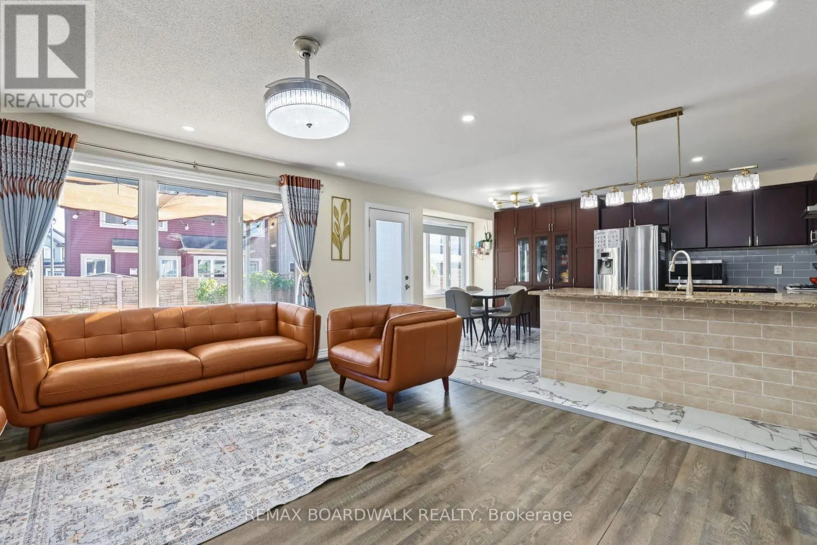 508 SUNLIT CIRCLE