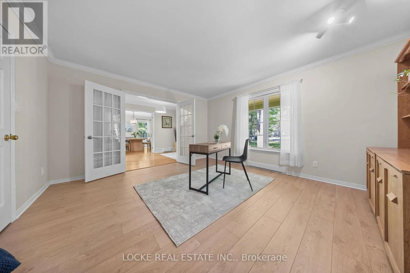 2207 PLEASANTVIEW COURT