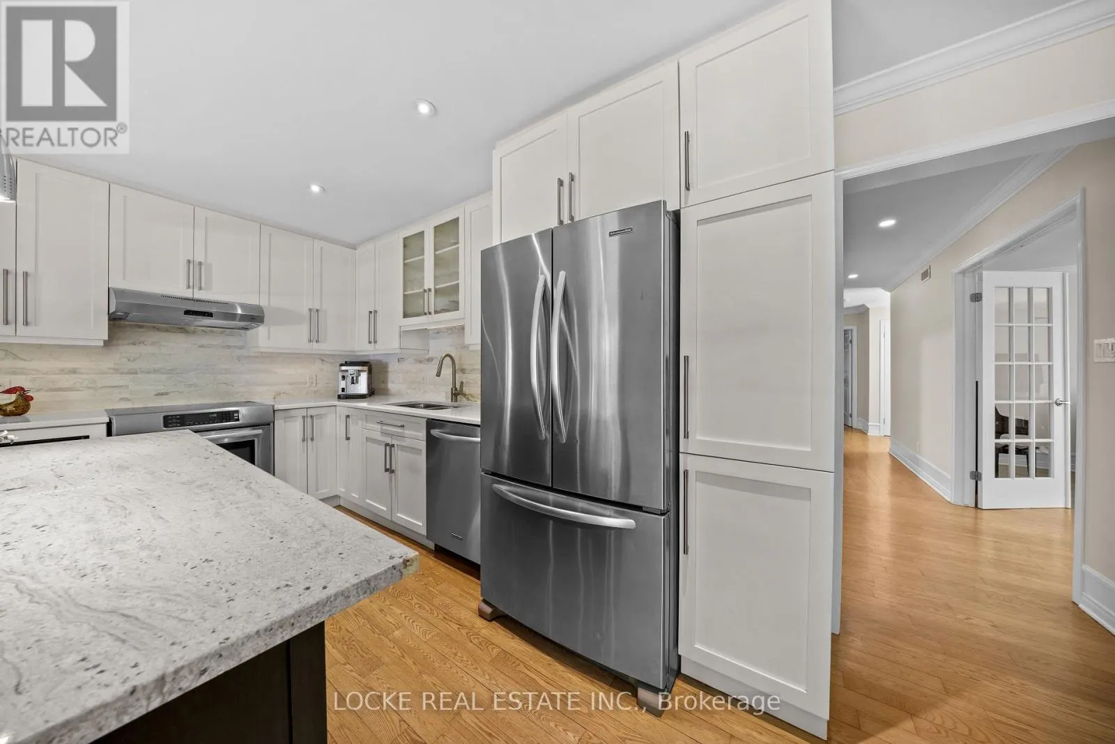 2207 PLEASANTVIEW COURT