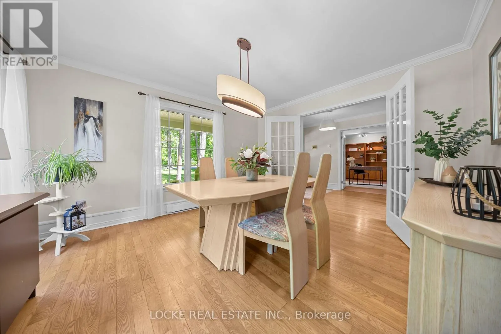 2207 PLEASANTVIEW COURT
