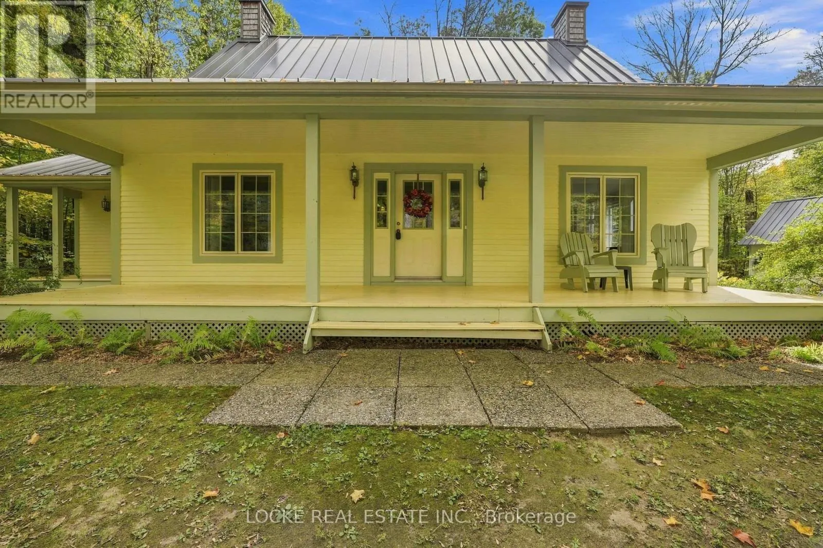 2207 PLEASANTVIEW COURT