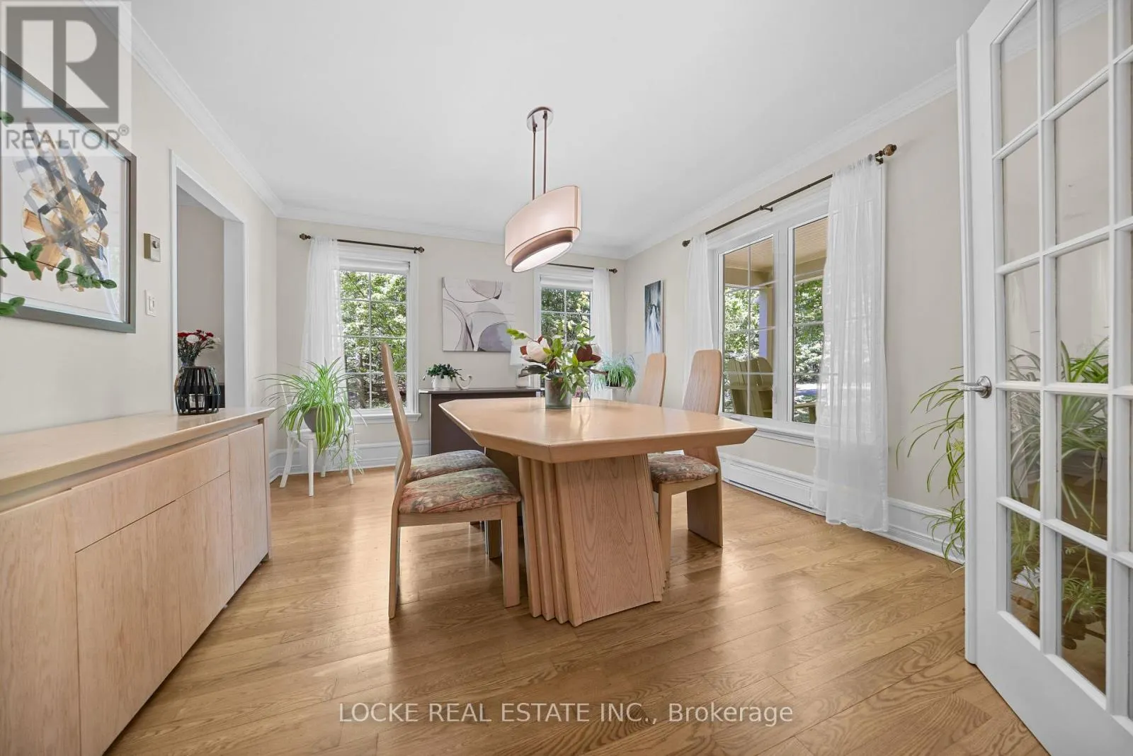 2207 PLEASANTVIEW COURT