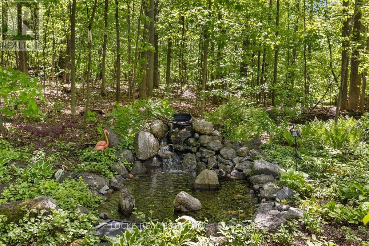 2207 PLEASANTVIEW COURT
