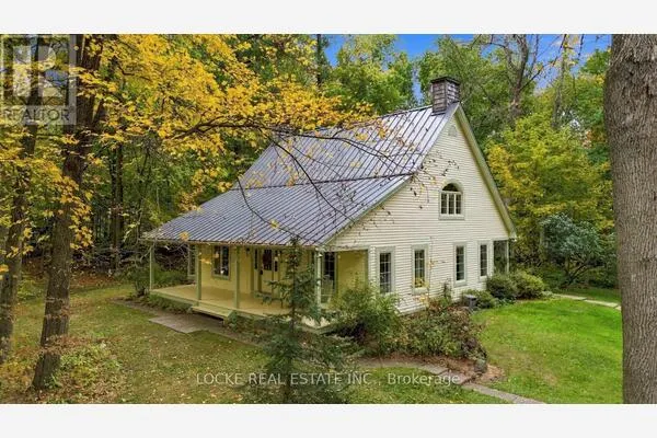 2207 PLEASANTVIEW COURT