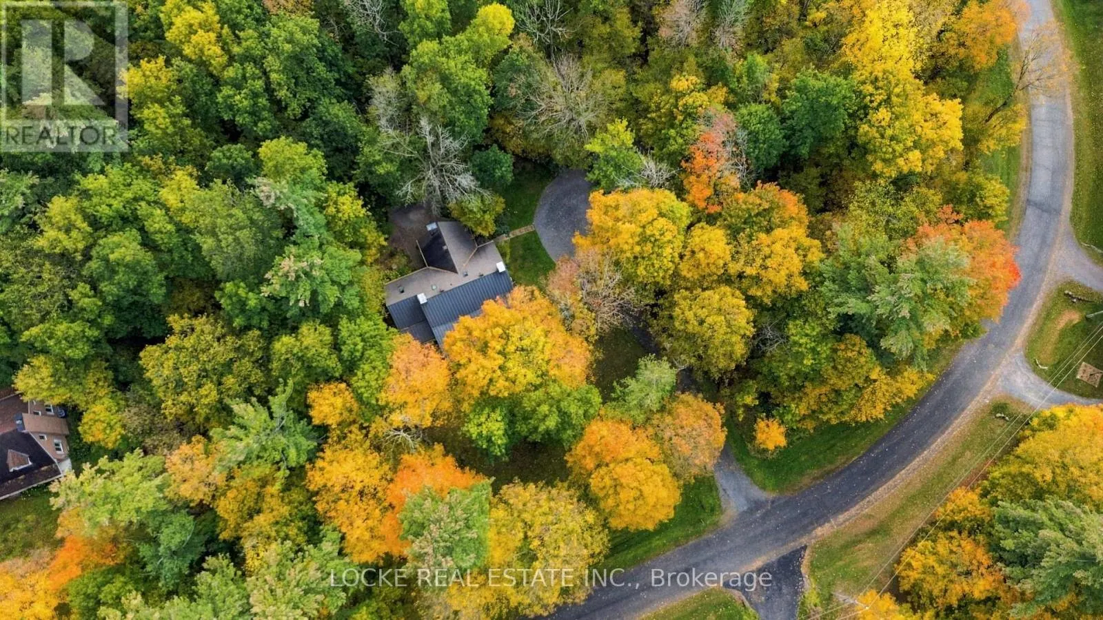 2207 PLEASANTVIEW COURT