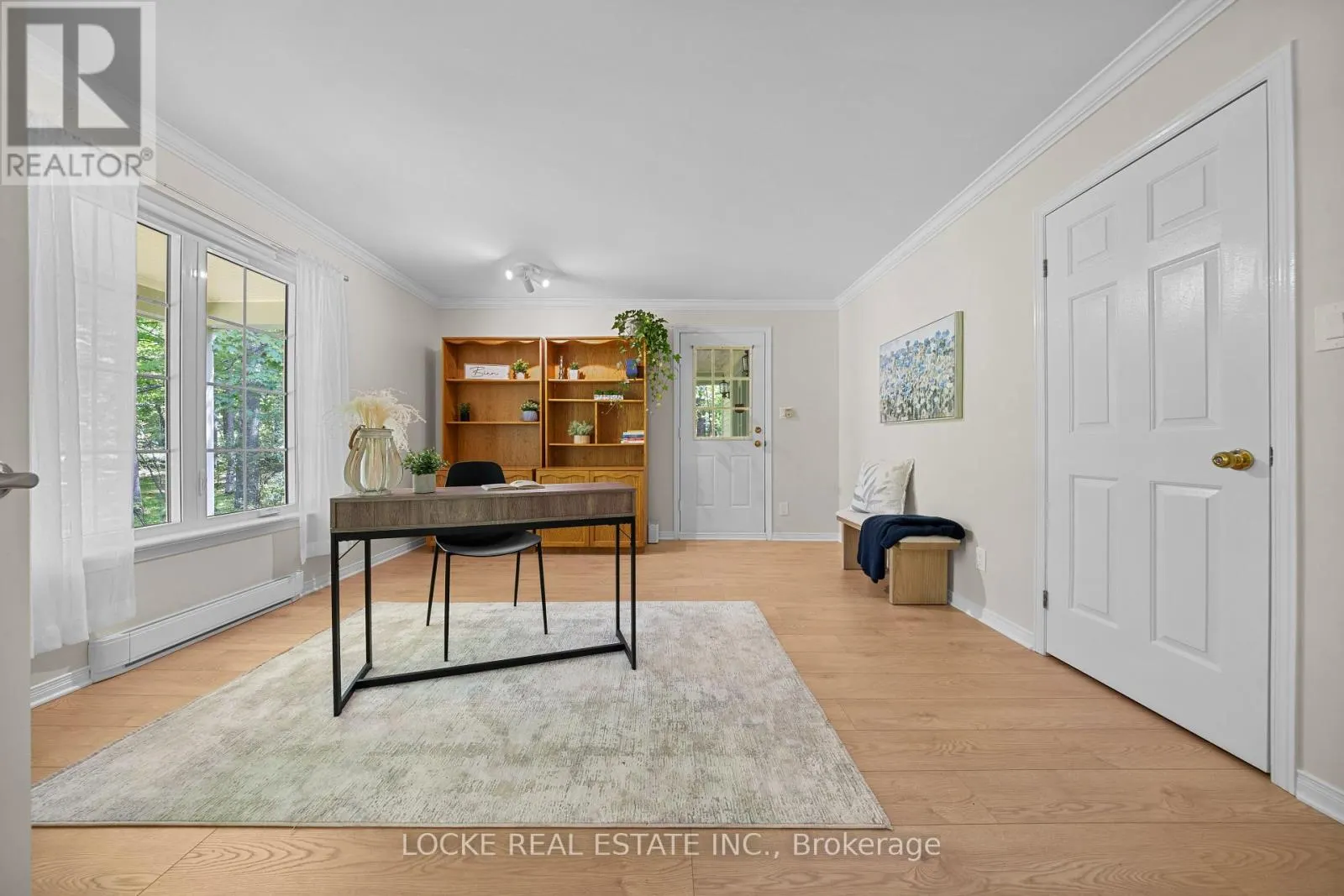 2207 PLEASANTVIEW COURT