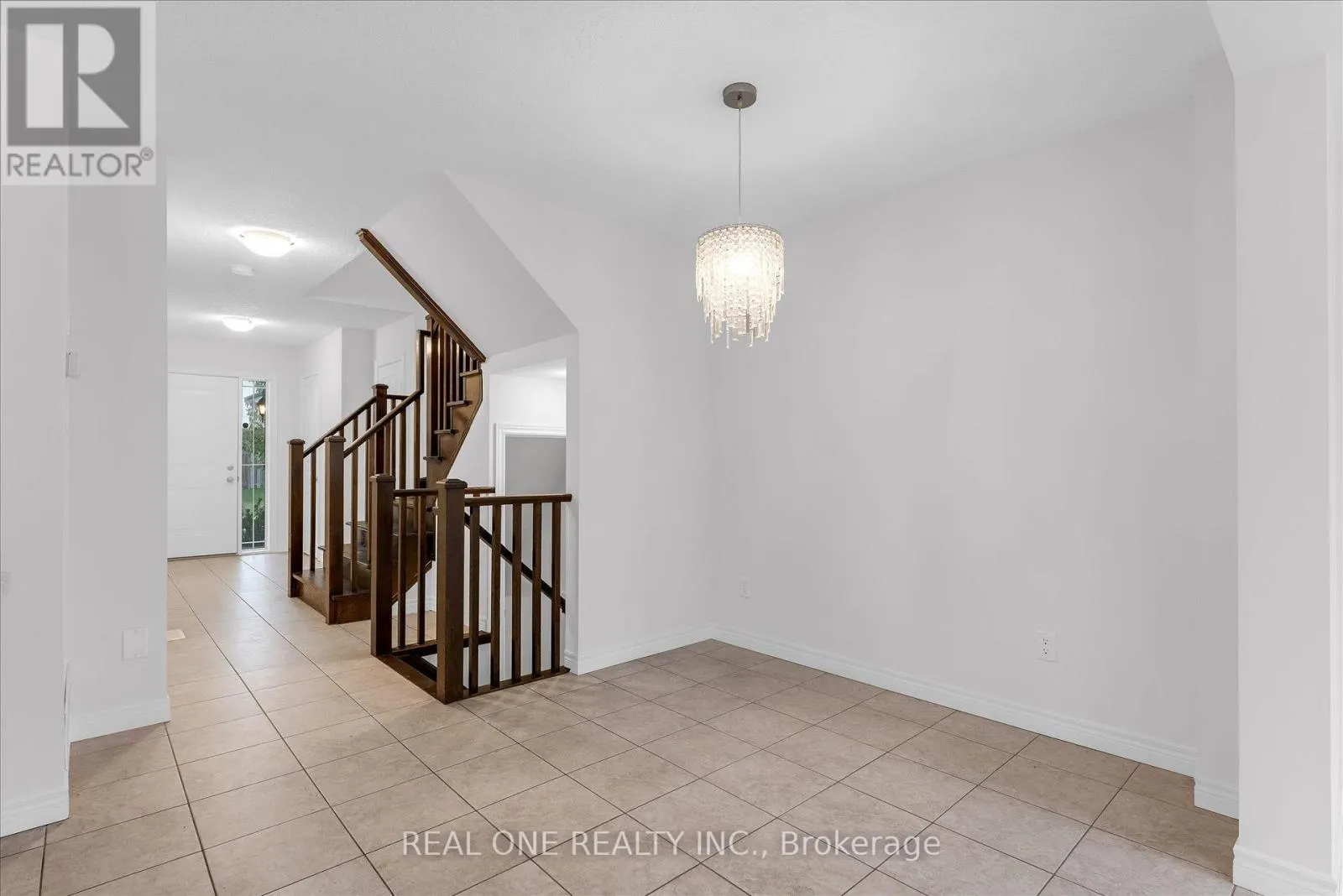 19 - 70 HIGHGATE DRIVE