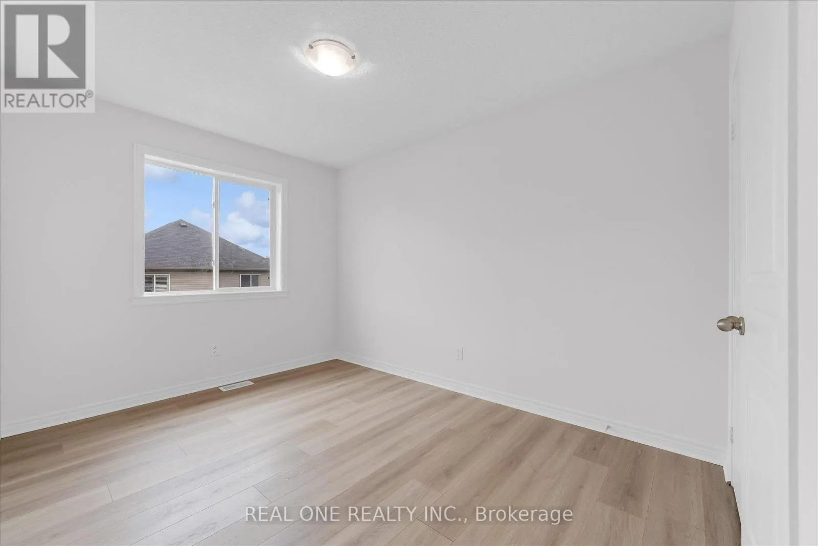 19 - 70 HIGHGATE DRIVE